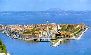martiguesile.jpg (7714 bytes)